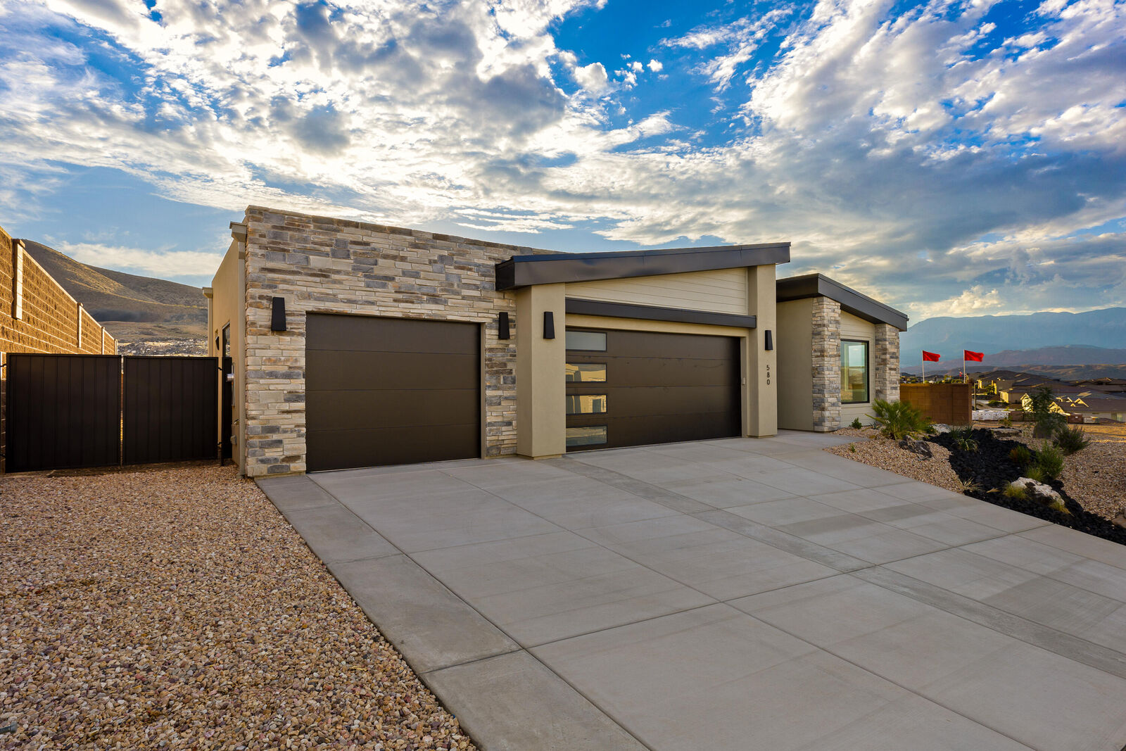 Property Photo: 580 S 1800 W 16 UT 84737