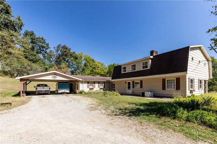 Property Photo: 466 Walker Dr PA 15701
