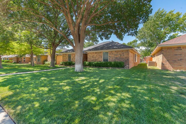 Property Photo:  5904 Oakman Drive  TX 79109-7125 