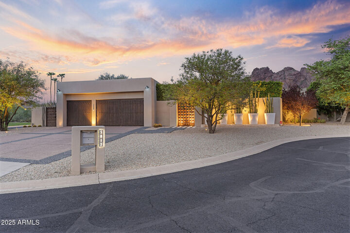 Property Photo:  5817 N 45th Street  AZ 85018 