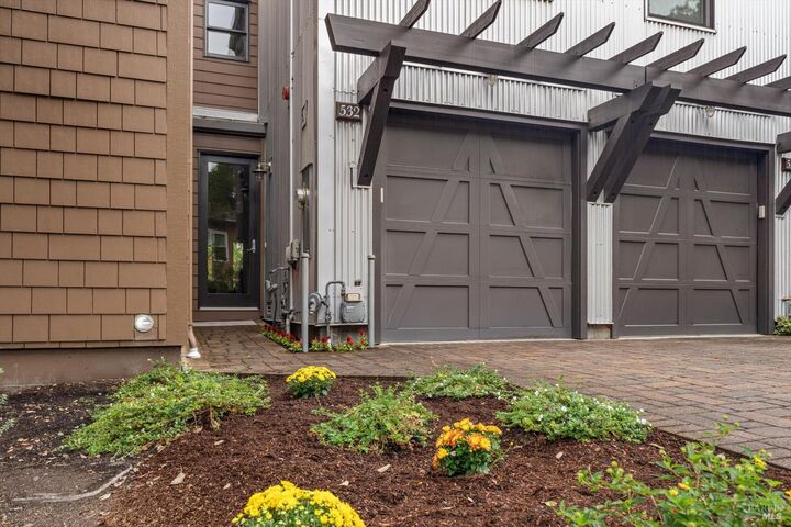 Property Photo:  532 Grove Street  CA 95448 