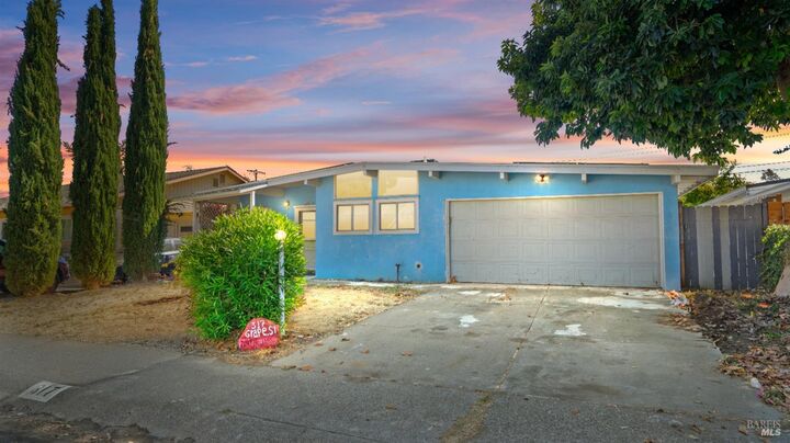 Property Photo: 317 Grape Street CA 95688