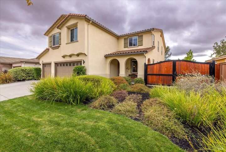 Property Photo: 1391 Couples Circle CA 94533