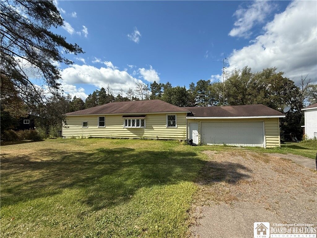 Property Photo:  137 Conewango Road  NY 14772 
