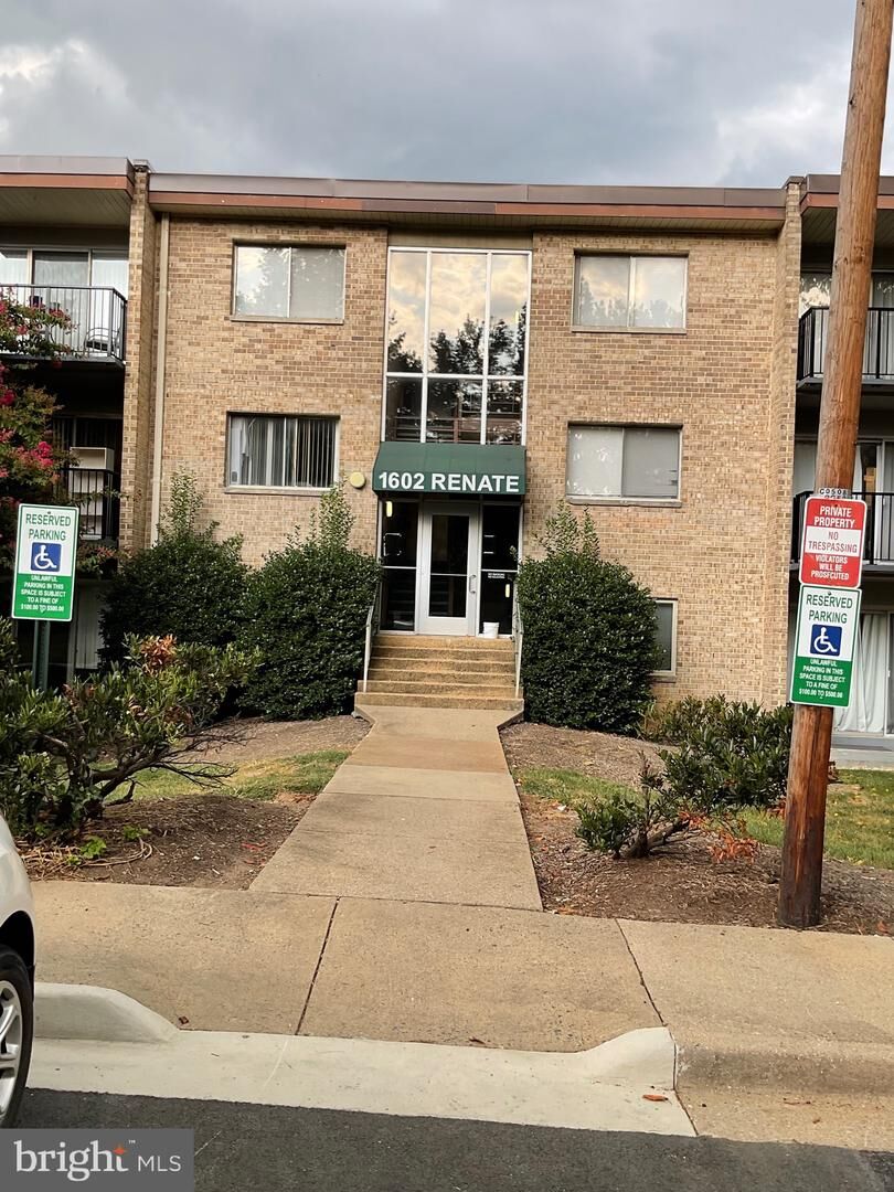 Property Photo: 1602 Renate Drive 303 VA 22192