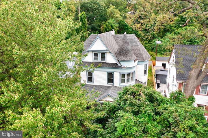 Property Photo:  922 Edgewood Avenue  NJ 08618 