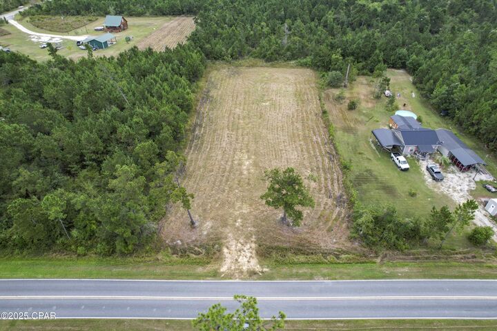 Property Photo:  252 Jarrot Daniels Road  FL 32465 