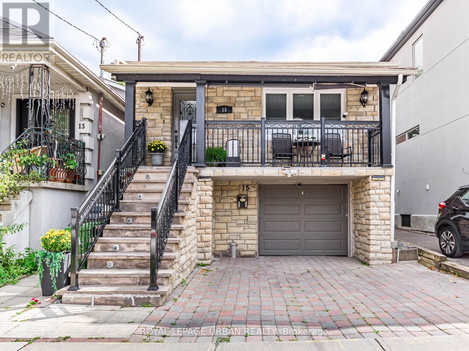 Property Photo:  15 Maple Bush Avenue  ON M9N 1S7 