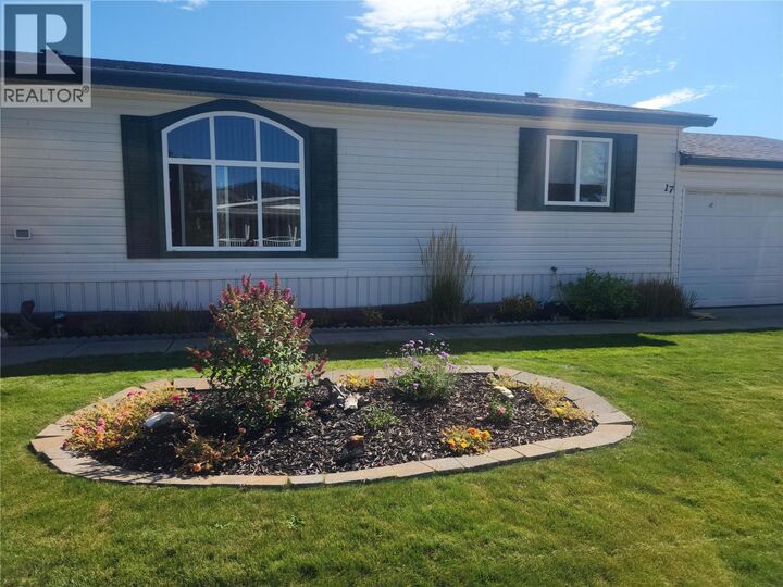 Photo de la propriété:  6688 Tronson Road 17  BC V1H 1R9 