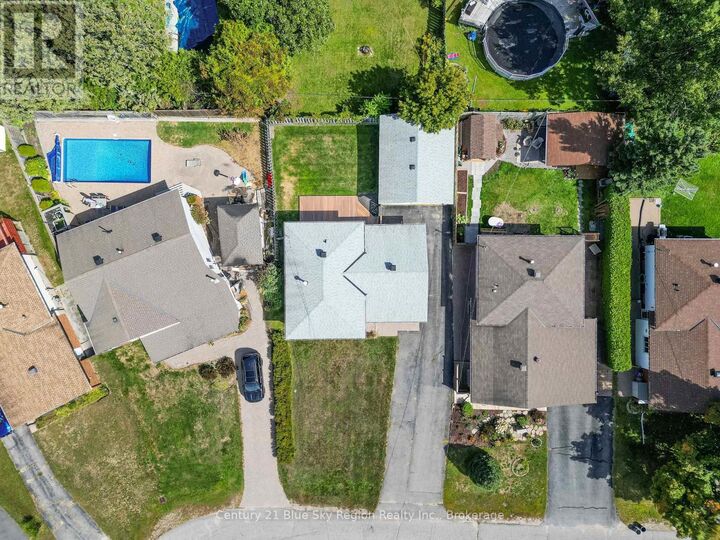 Property Photo: 28 Farley Avenue ON P1A 2S5