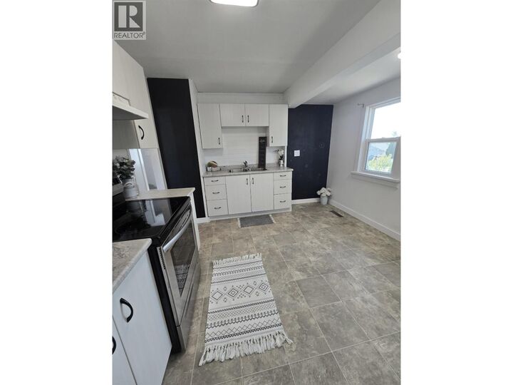 Property Photo:  9423 99 Avenue  BC V1J 1T3 