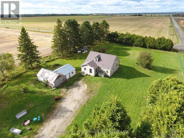 Property Photo:  253156 Roger'S Road  ON P0J 1H0 