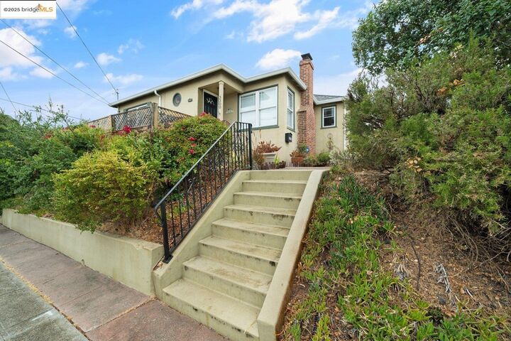 Property Photo:  3300 Columbian Drive  CA 94605 