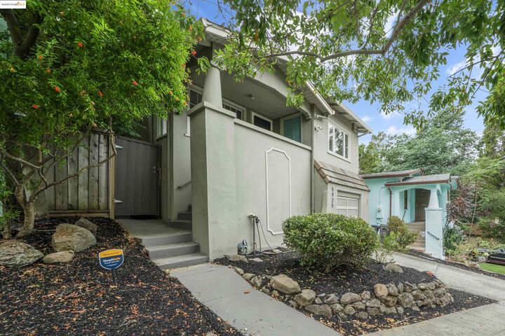 Property Photo: 5925 Outlook Ave CA 94605