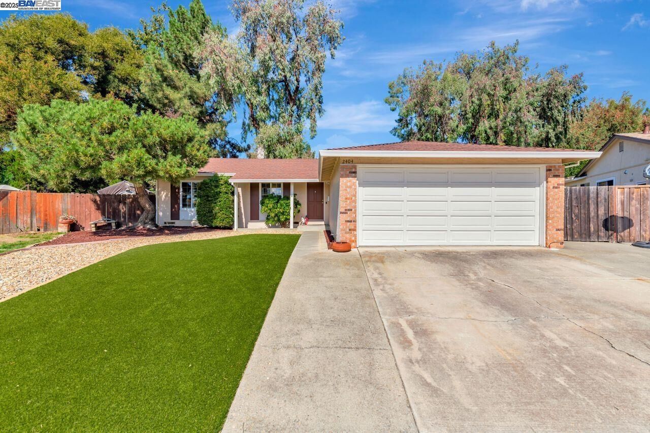 Property Photo: 2404 Maraschino Pl CA 94587