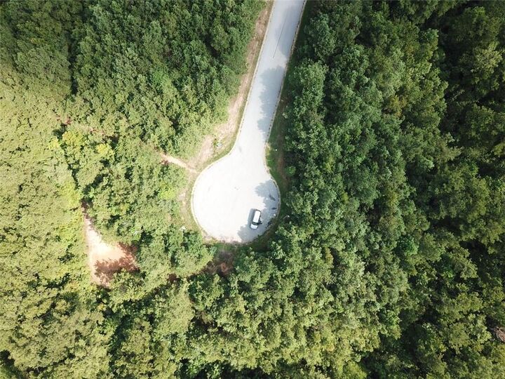 Property Photo: 7719 Cheviot Drive GA 30187