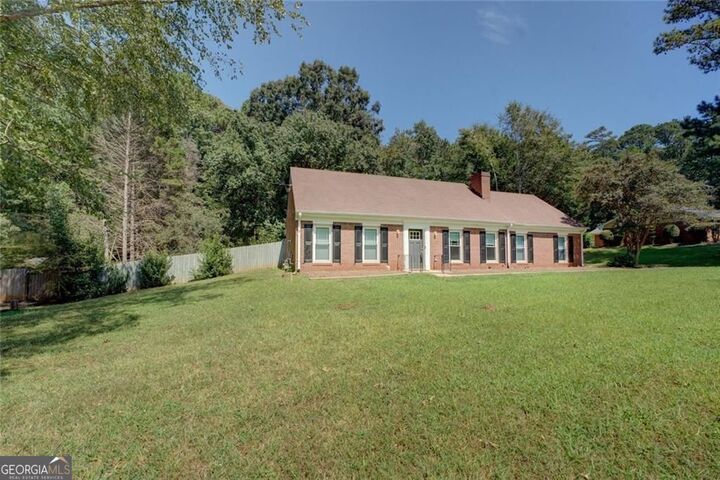 Property Photo: 1828 Brandy Woods Drive SE GA 30013