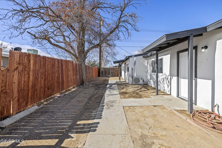 Property Photo:  45445 Cedar Avenue  CA 93534 