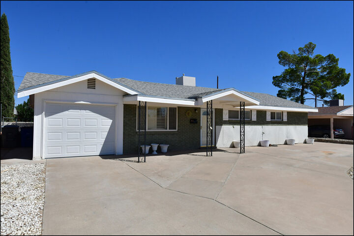 Property Photo:  10145 Singapore Avenue  TX 79925 