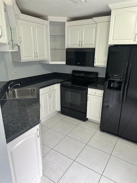 Property Photo:  5325 Jog Ln  FL 33484