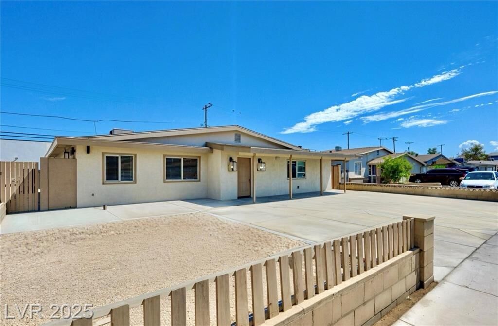 Property Photo:  612 Brush Street  NV 89107 