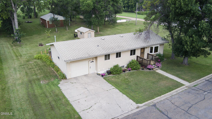 Property Photo: 218 Oliver Avenue N ND 58530
