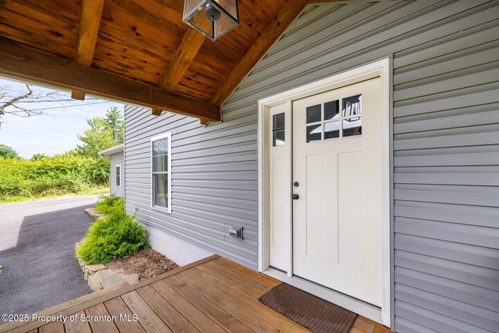 Property Photo: 300 Gumbletown Road PA 18451