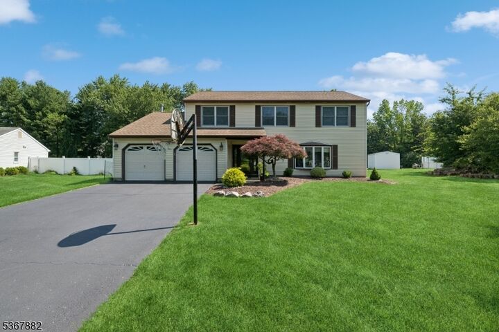 4 Monterey Ln  Manalapan Twp. NJ 07726 photo