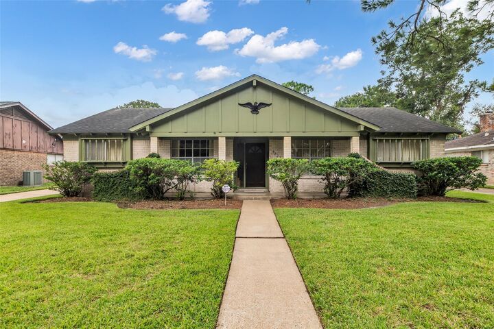 Property Photo: 9222 Rowan Lane TX 77036