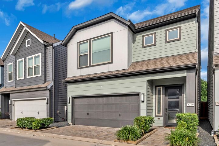 Property Photo: 5209 Carters Bank Avenue TX 77091