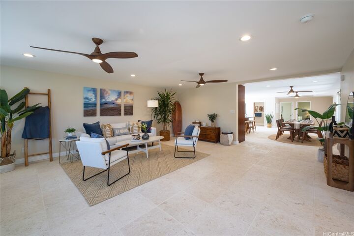 Property Photo: 211 Aikahi Loop HI 96734