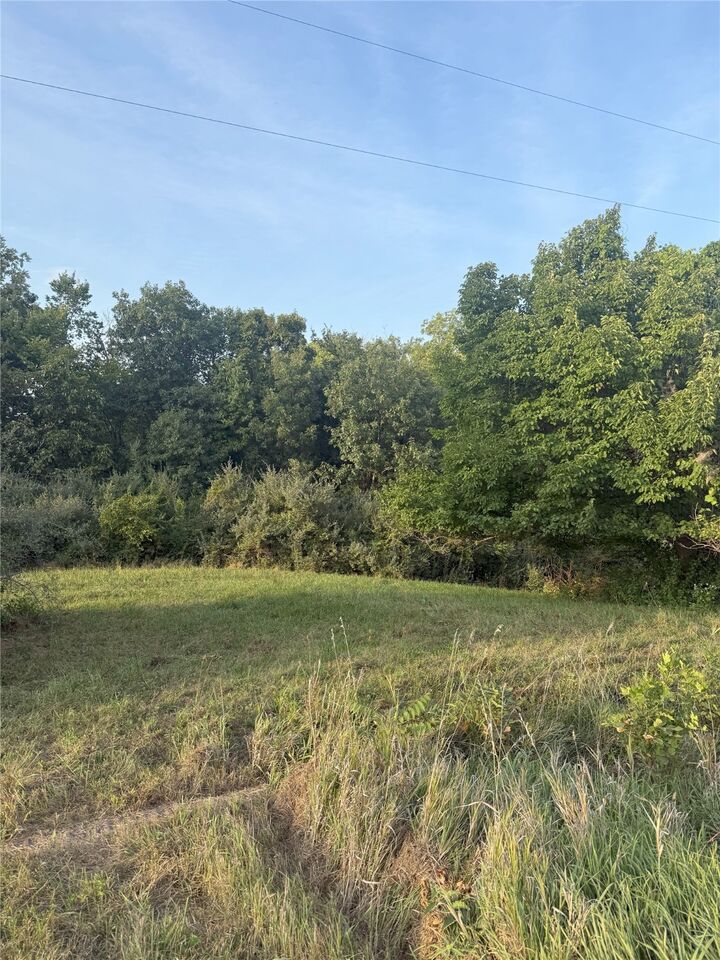 000 Lakeside Drive  Knoxville IA 50138 photo