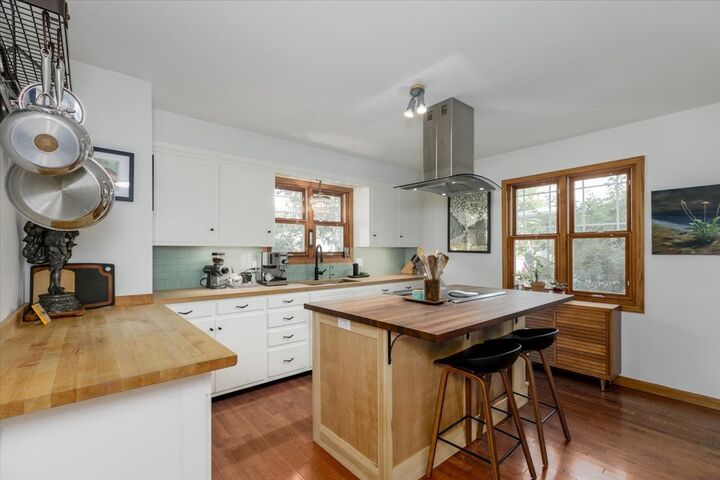 Property Photo: 511 Union Street IA 50219