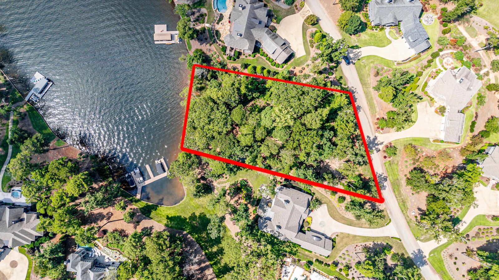 Property Photo:  1030 Broadview Point  GA 30642 