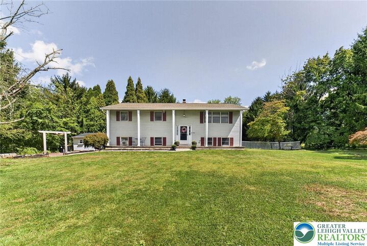 174 Frutchey Court  Upper Mt Bethel Twp PA 18343 photo