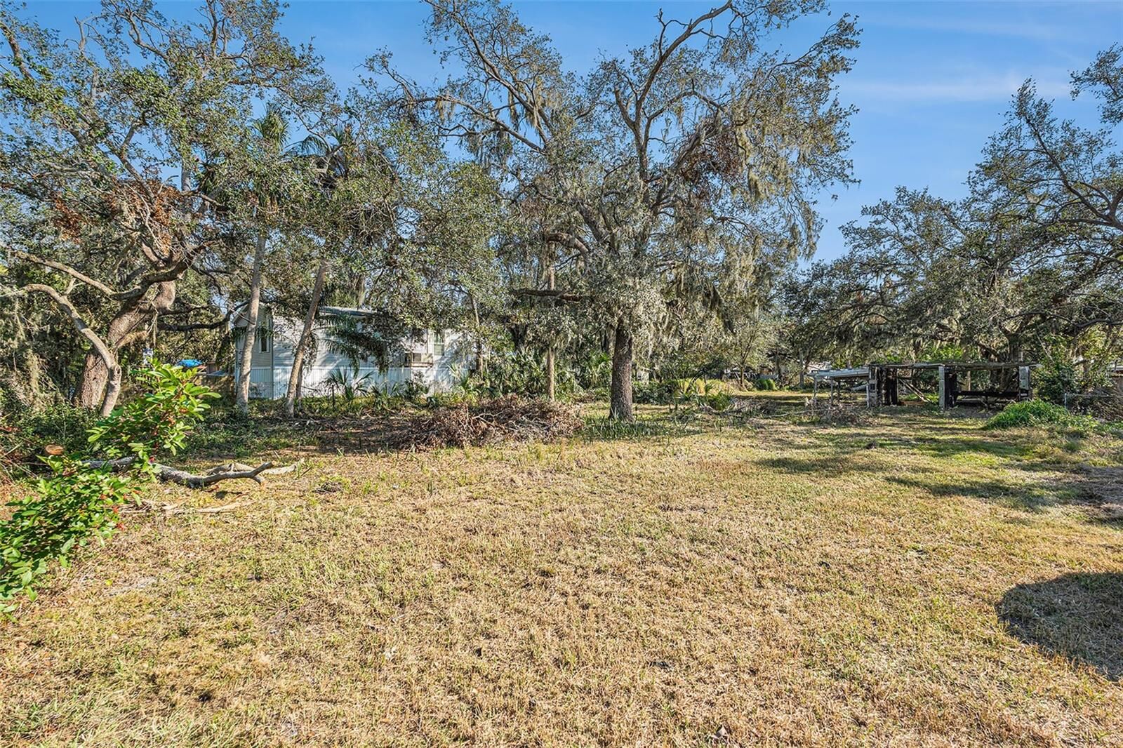 Property Photo:  0 Palm Ave  FL 33534 