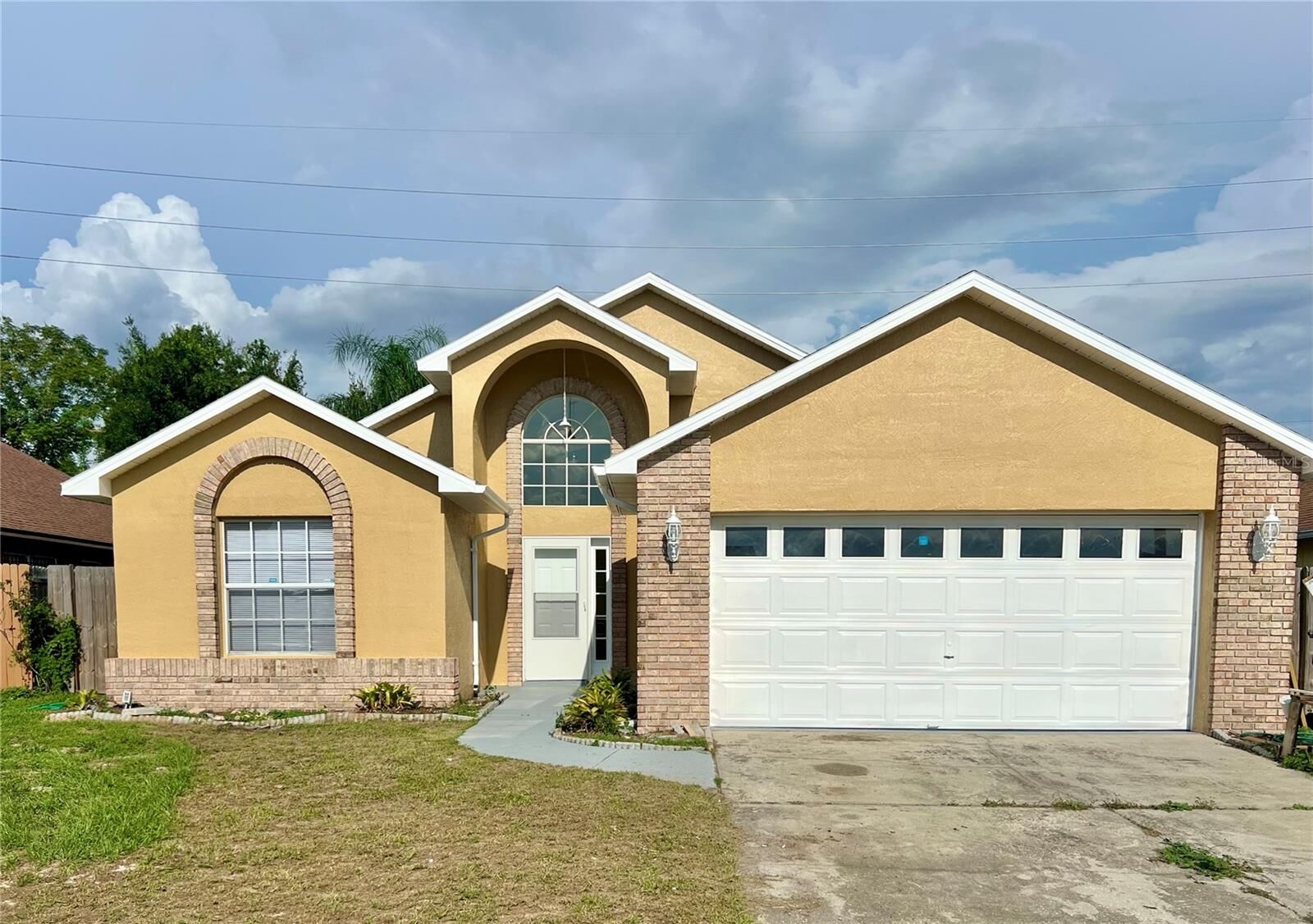 Property Photo: 1773 Tillstream Drive FL 32818