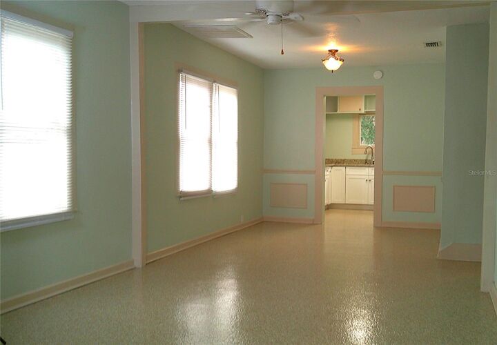 Property Photo:  2404 S Kingsway Road  FL 33584 
