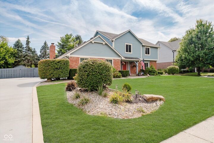 Property Photo:  807 Winter Court  IN 46032 