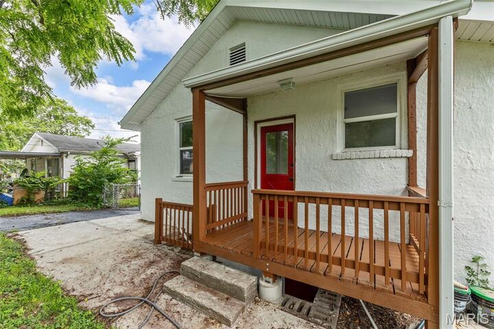 Property Photo:  9408 Echo Lane  MO 63114 