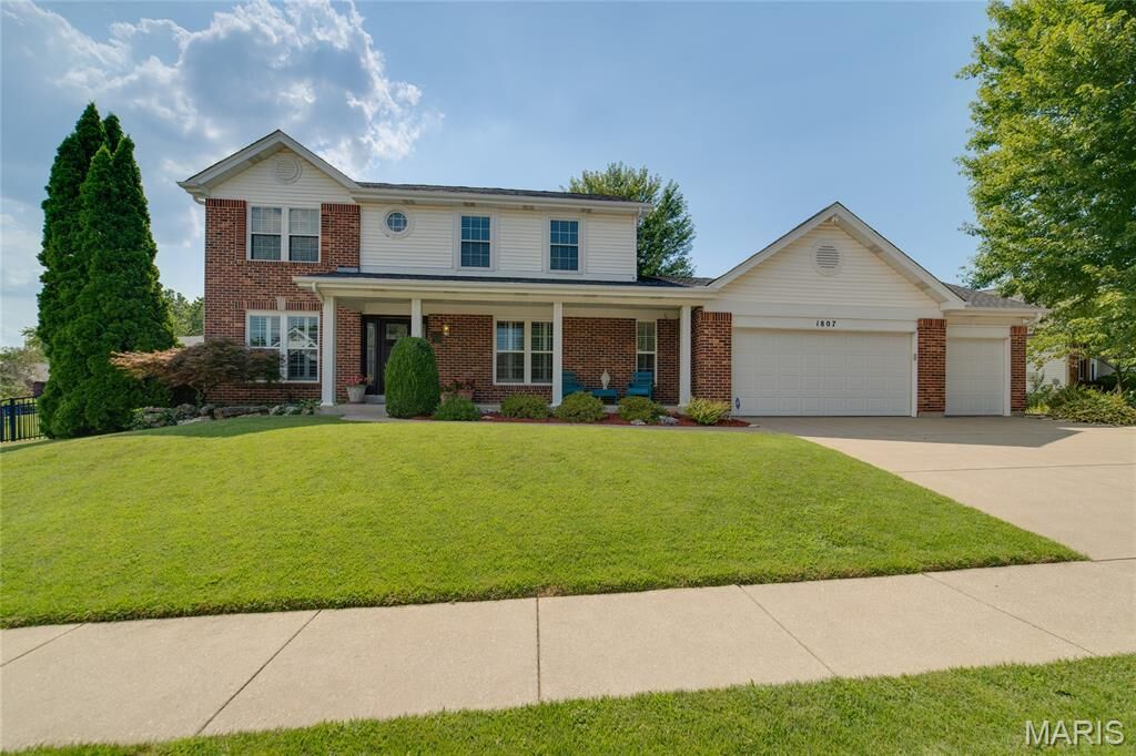 Property Photo:  1807 Kilmory Drive  MO 63031 