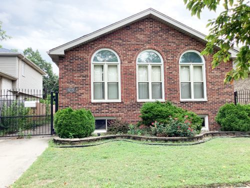 Property Photo: 10843 S Avenue E IL 60617