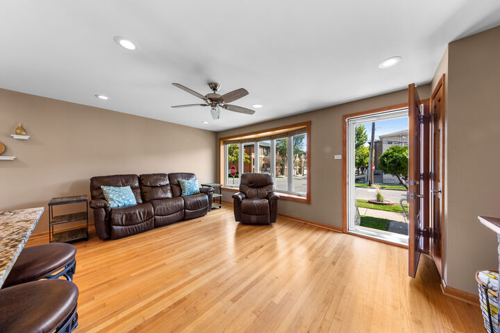 Property Photo: 3700 S Normal Avenue IL 60609