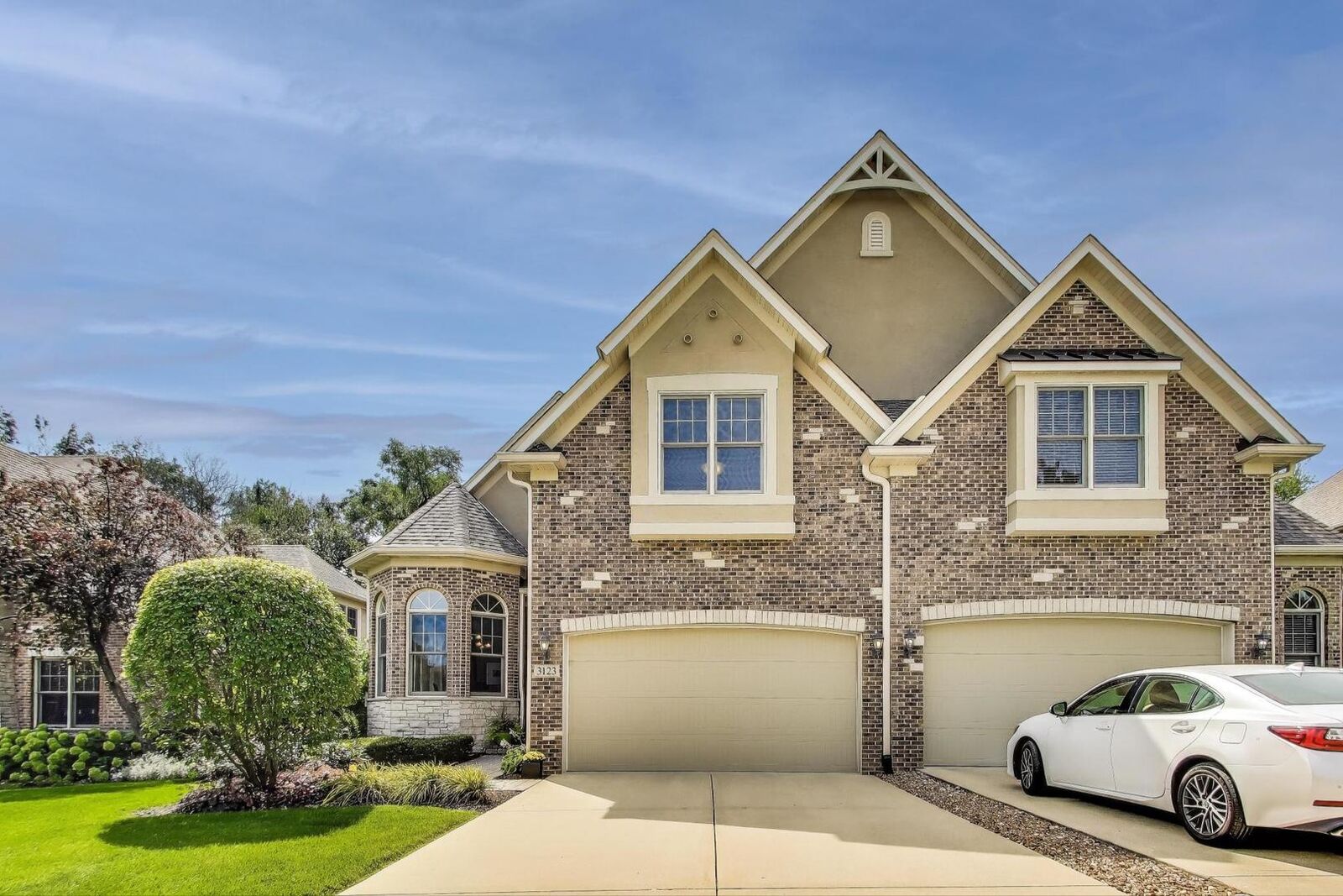 Property Photo:  3123 Thorne Hill Court 11  IL 60532 