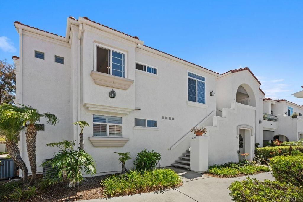 Property Photo: 3325 Genoa Way 110 CA 92056