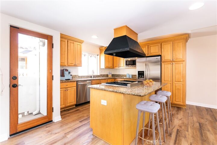 Property Photo:  168 Ardmore Avenue  CA 90254 