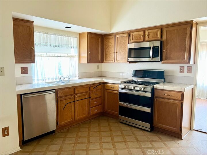Property Photo: 27547 Terrytown CA 92586