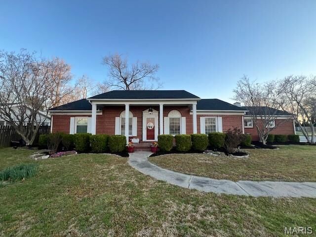 Property Photo: 1504 E Marshall MO 63834