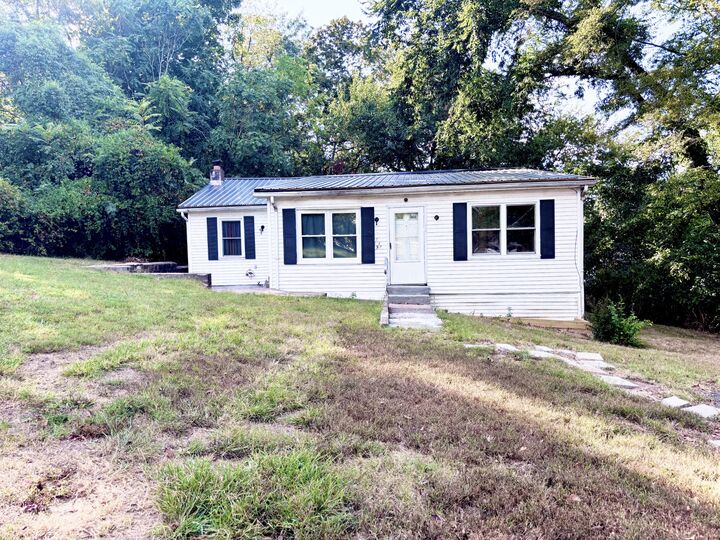 Property Photo: 737 Dupuy St KY 42240