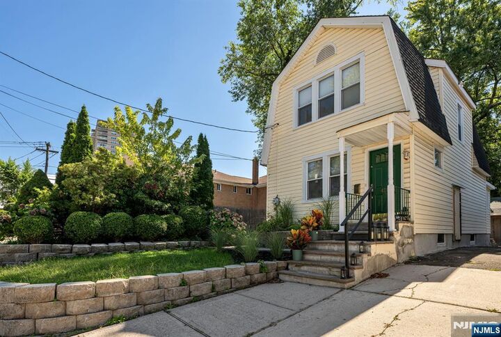 428 Washington Terrace  Leonia NJ 07605 photo